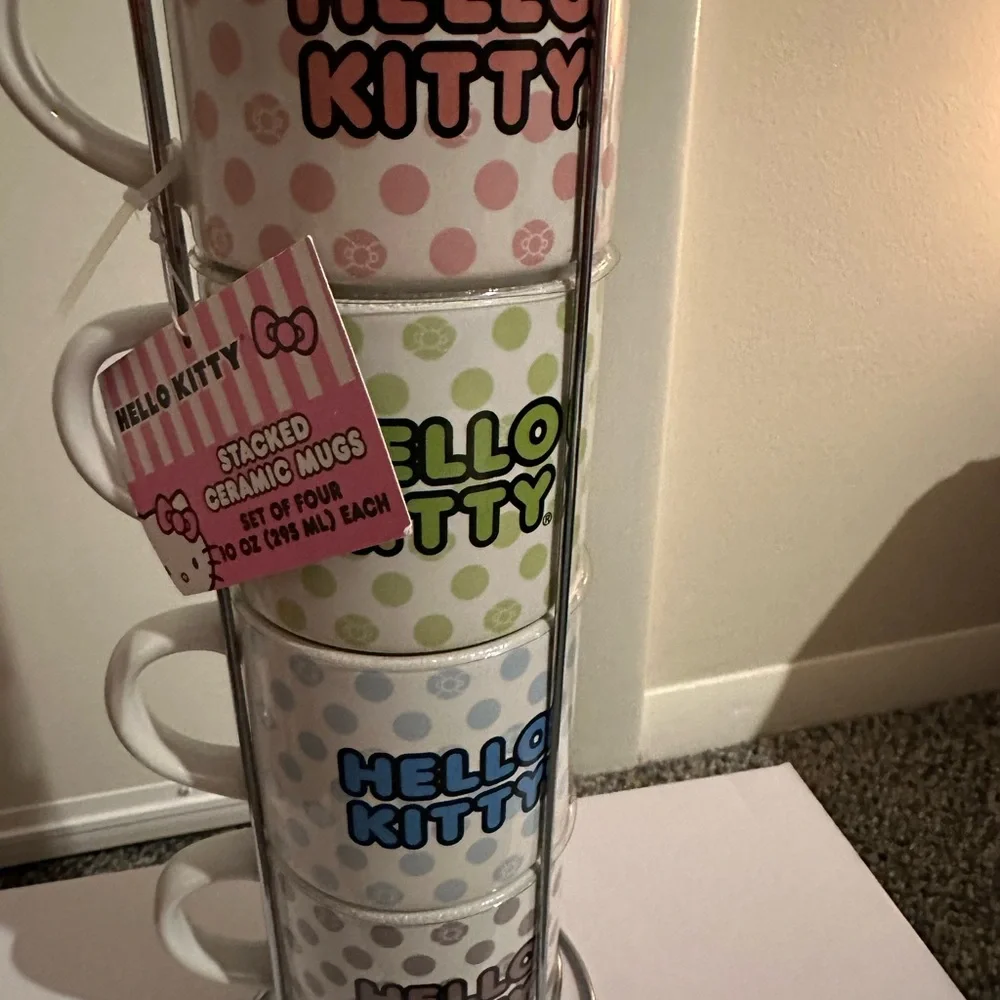 NWT: Hello kitty tour w/ stand - Picture 2 of 5